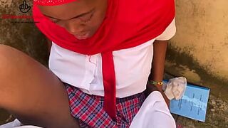 HORNY SCHOOL GIRL DISTRACTED THE SERIOUS SENIOR STUDENT AND FUCKS HIS BIG BLACK COCK OUTSIDE THE CLASSROOM. PLEASE SUBSCRIBE TO RED